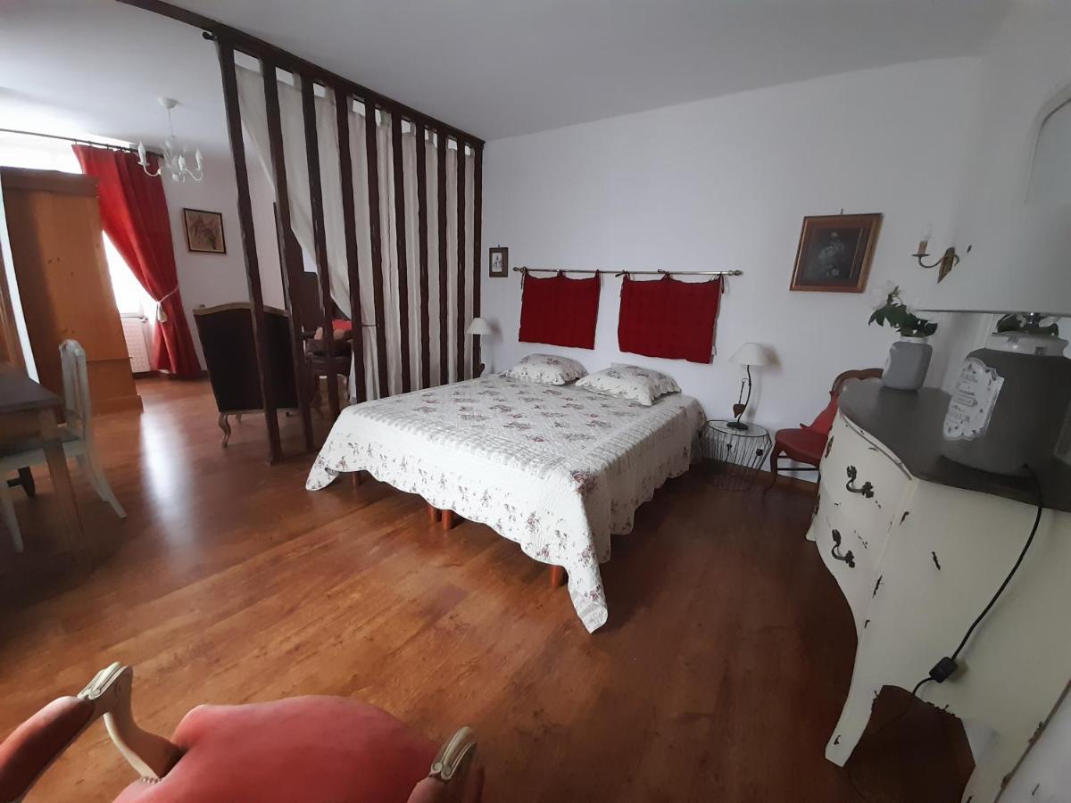 La Maison De Maria Saint-Beauzire  외부 사진